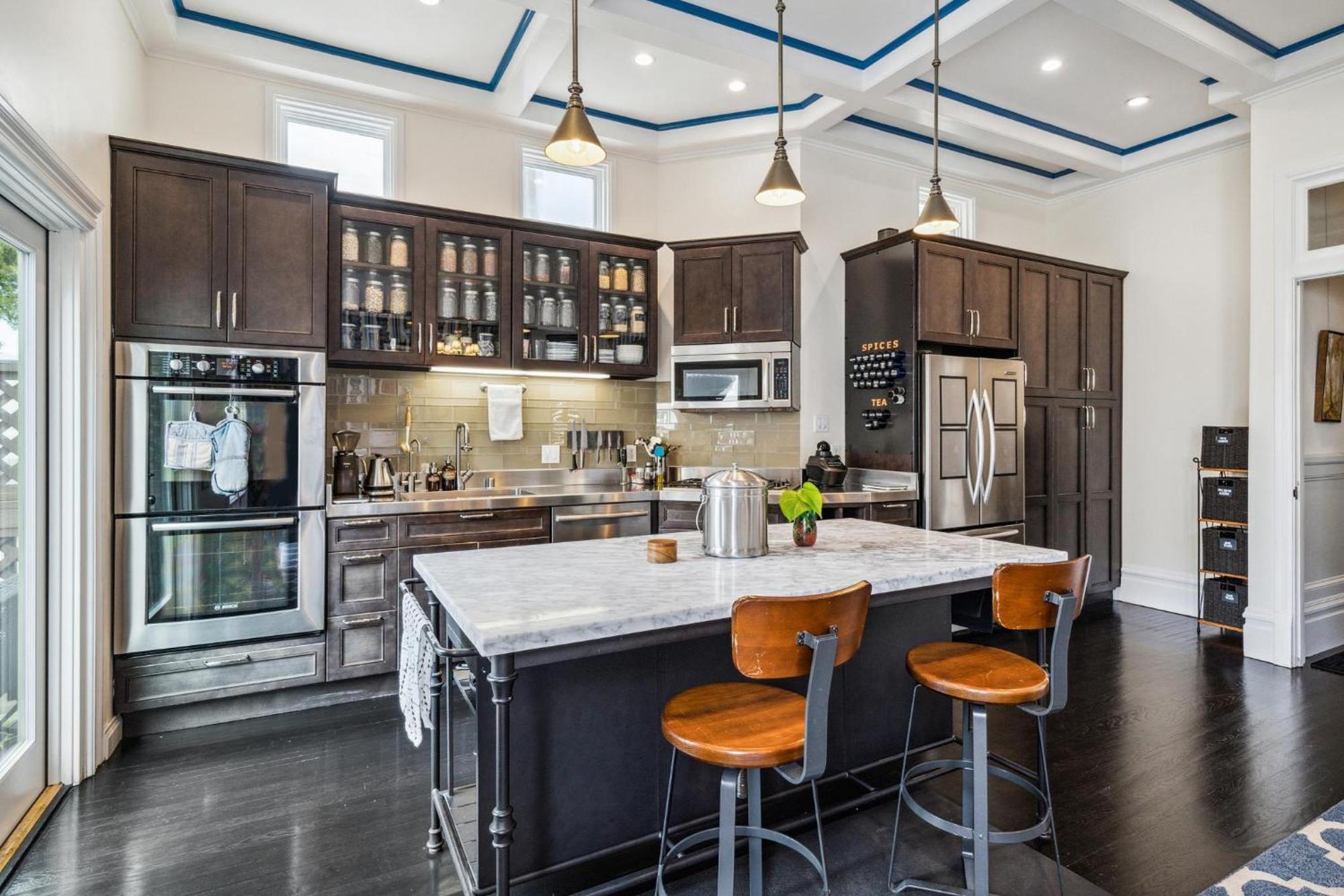 Historic & Charming Victorian Home Sleeps 11 サンフランシスコ エクステリア 写真