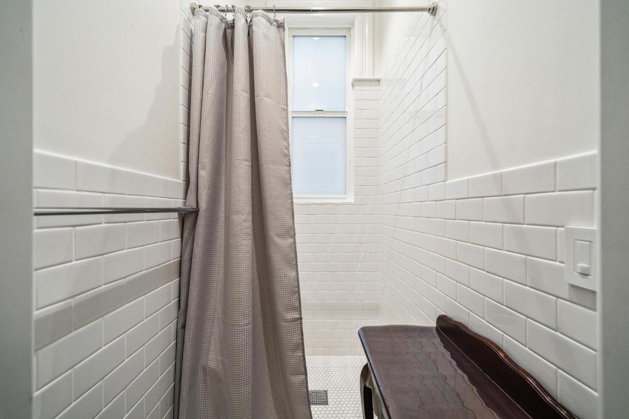 Historic & Charming Victorian Home Sleeps 11 サンフランシスコ エクステリア 写真